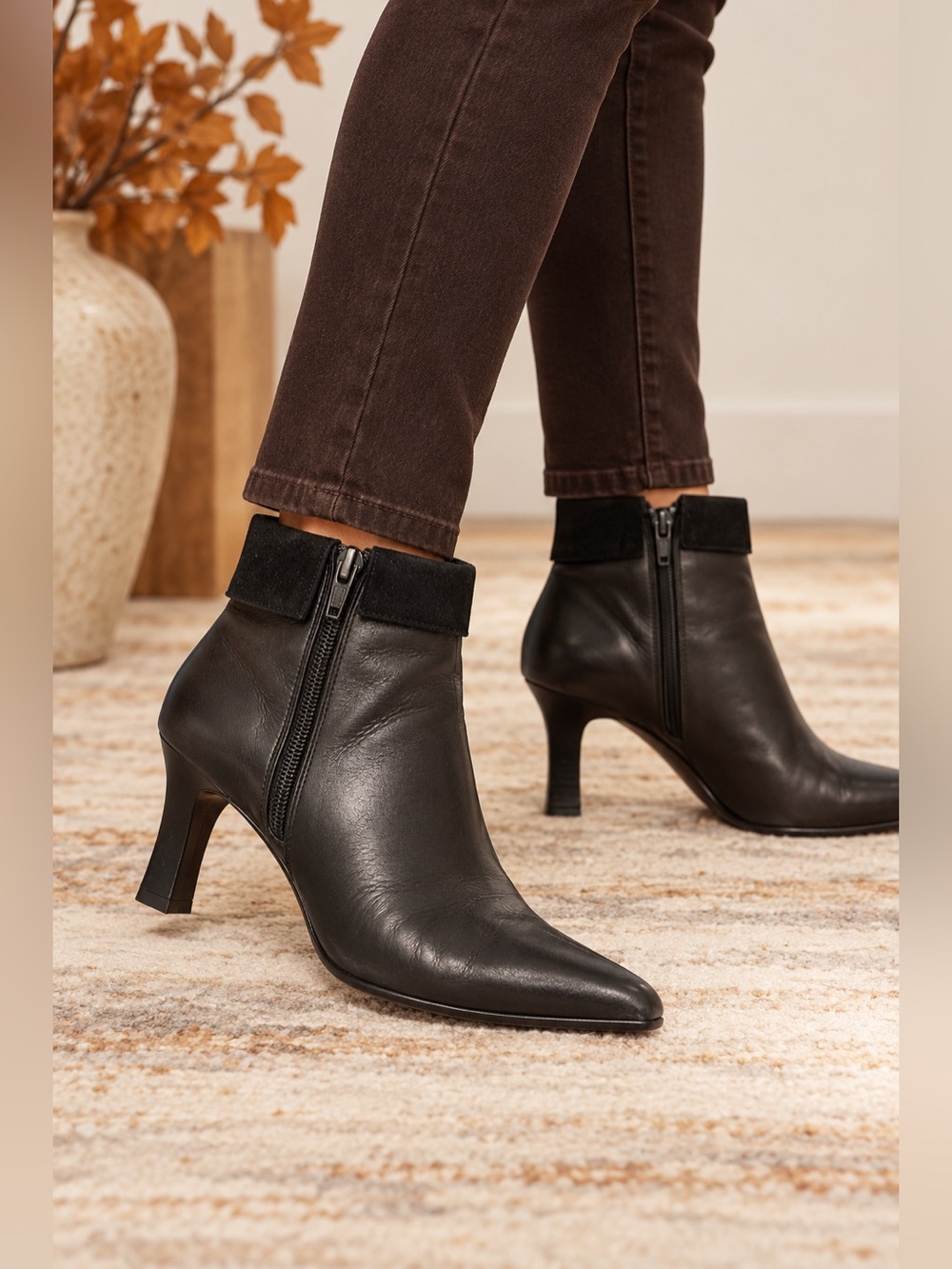 Bass Coralie Black Leather Pointed Toe Ankle Boots Heels 7M